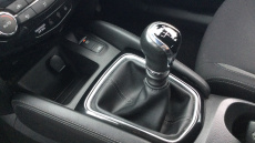 Nissan Qashqai 1.3 DiG-T Acenta Premium 5dr Petrol Hatchback